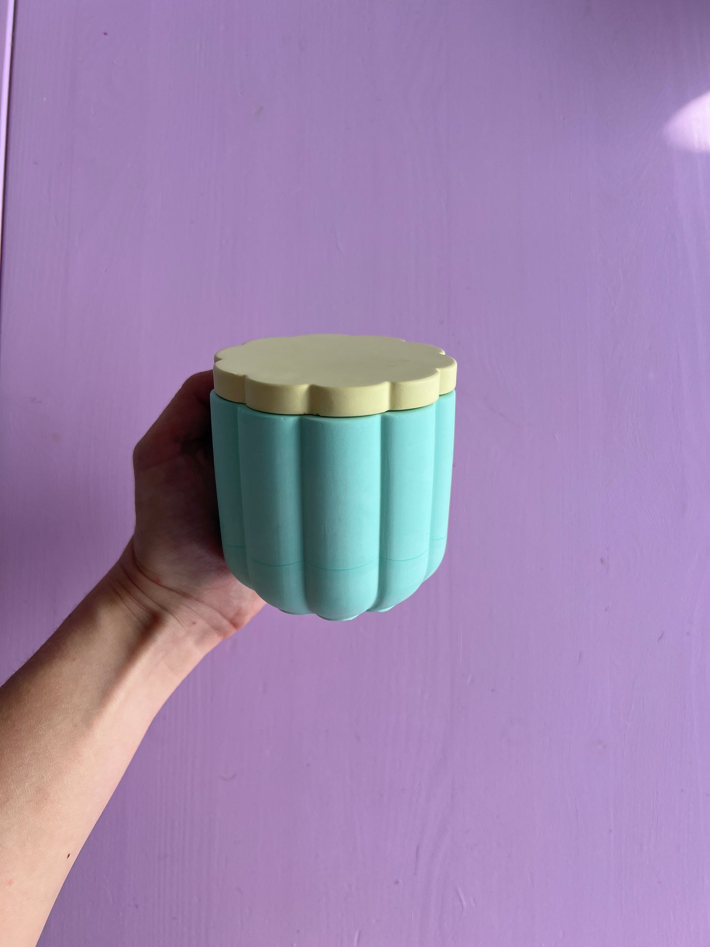 OUTLET: Patchouli Heaven Soy Wax Candle With Cover