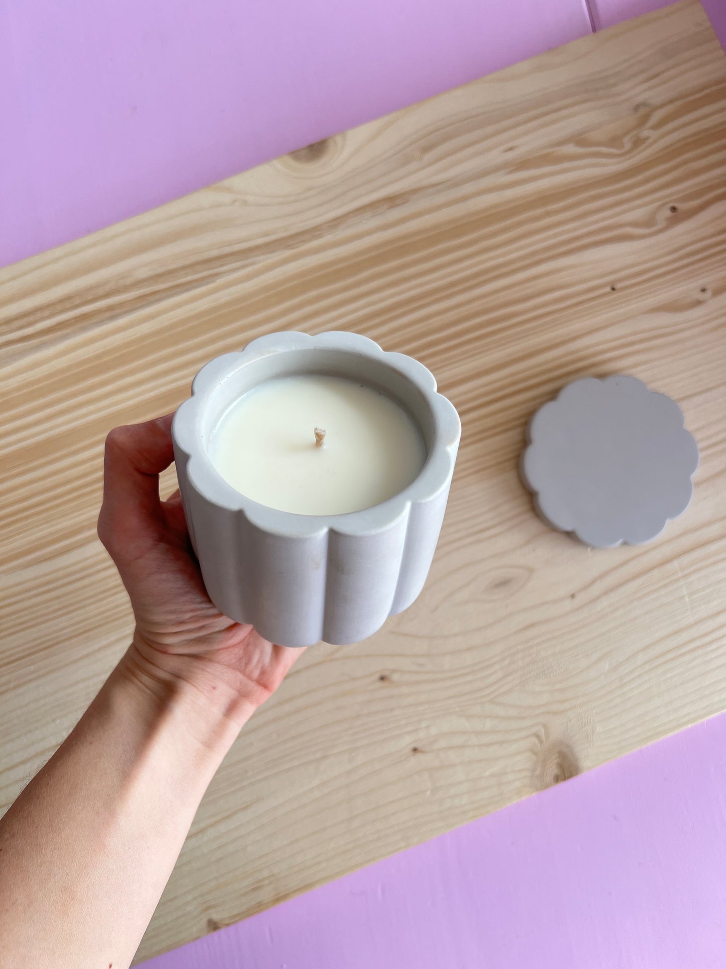 OUTLET: Peach Blossom Soy Wax Candle With Cover