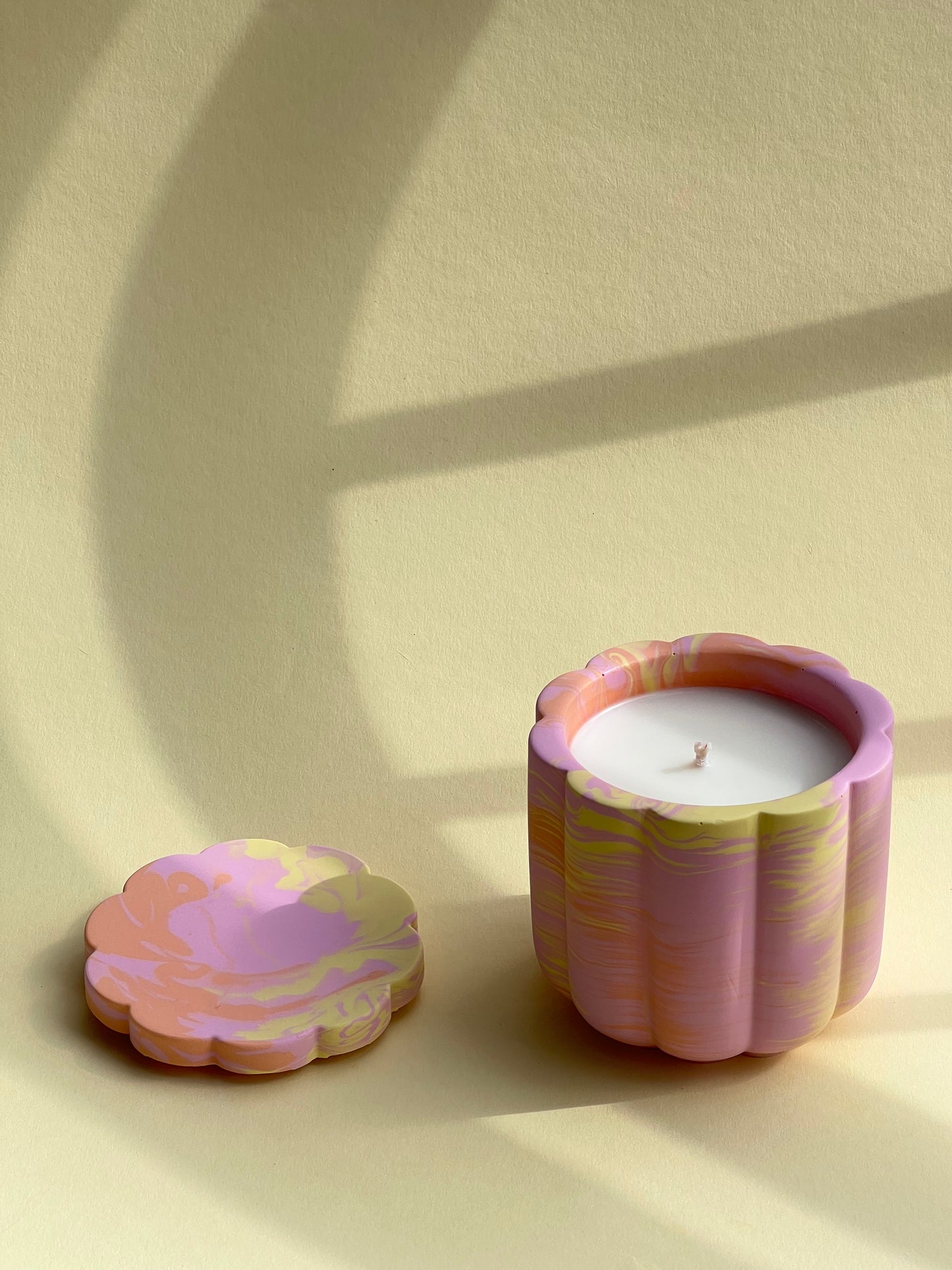 OUTLET: Peach Blossom Soy Wax Candle With Cover
