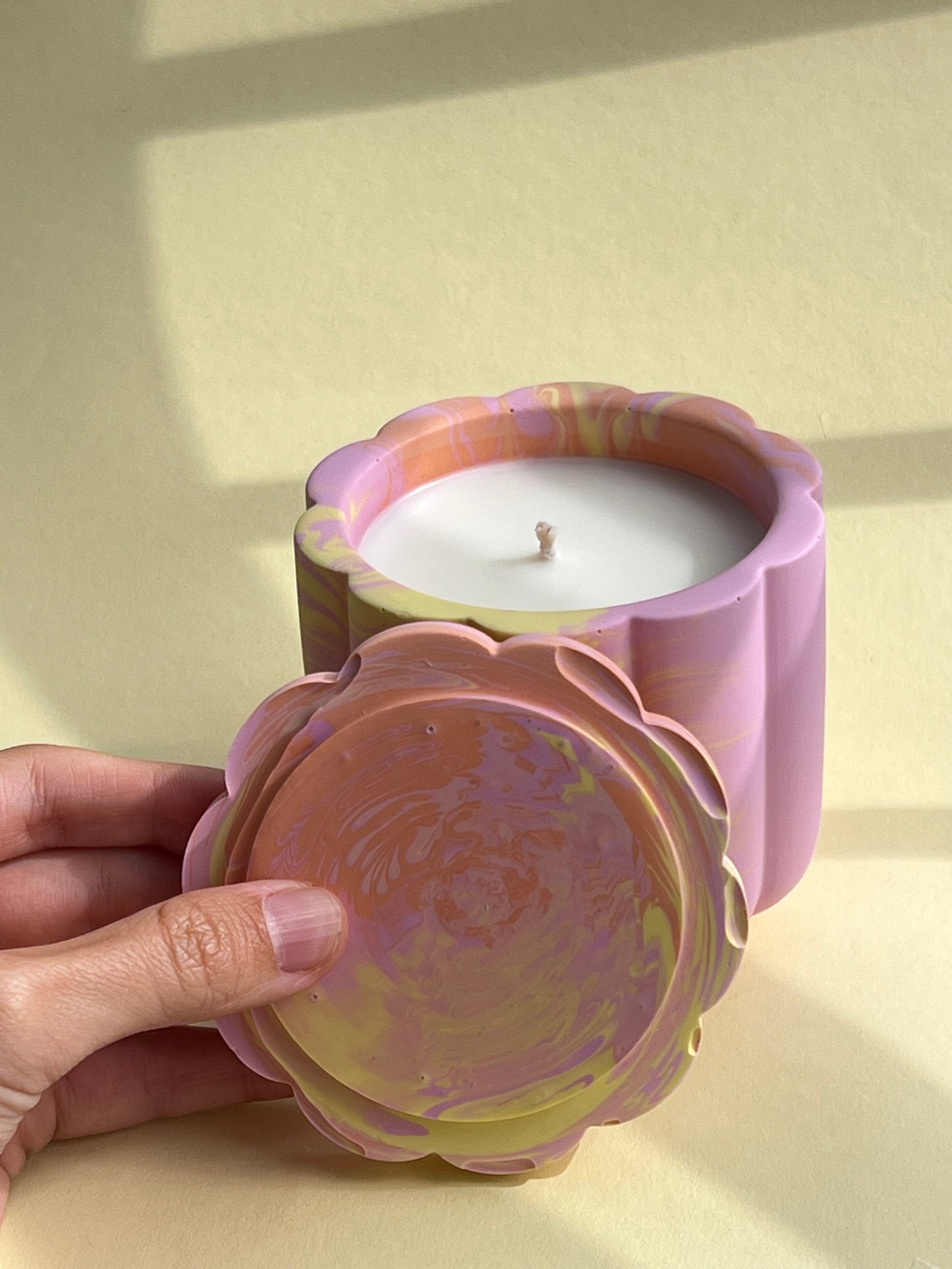 OUTLET: Peach Blossom Soy Wax Candle With Cover