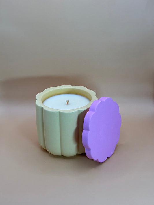 Cinnamon Bliss świeca sojowa z przykrywką